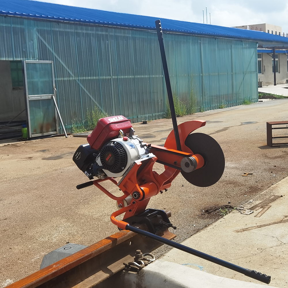 內燃鋼軌鋸軌機使用演示教程